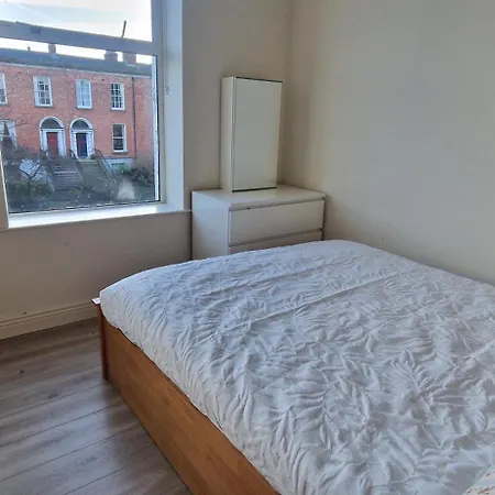 Cosy 1bd In Refurbed Victorian House Heart Of D6 شقة