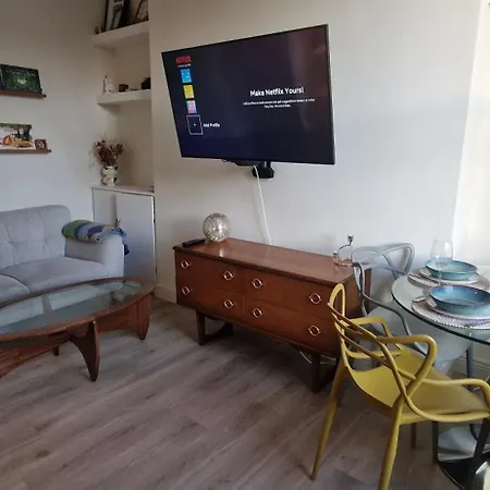 Daire Cosy 1bd In Refurbed Victorian House Heart Of D6 *